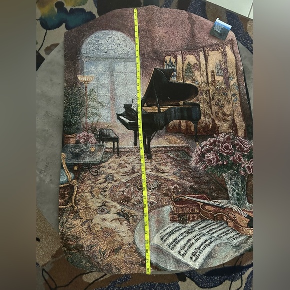 Beautiful Tapestry : Piano Room - Picture 2 of 7